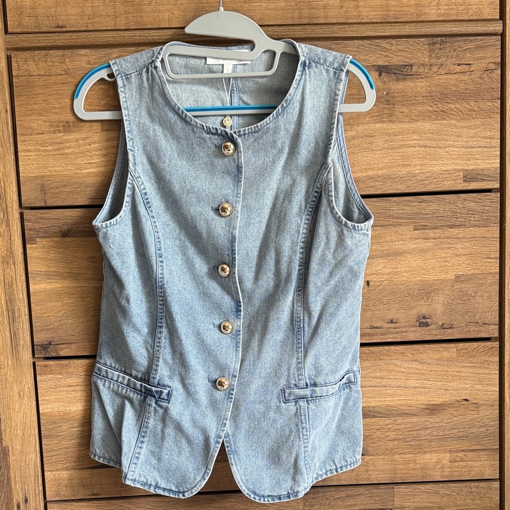 entro Light Wash Denim Button-Front Vest